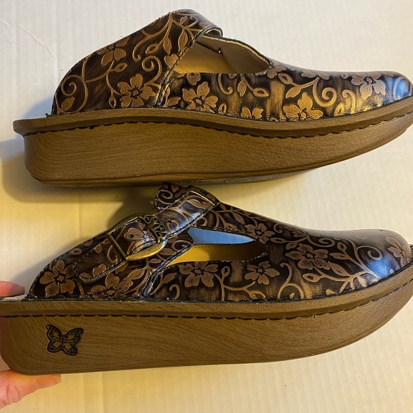 Alegria Classic Rustic Brown Floral Clogs 40 - Picture 5 of 7